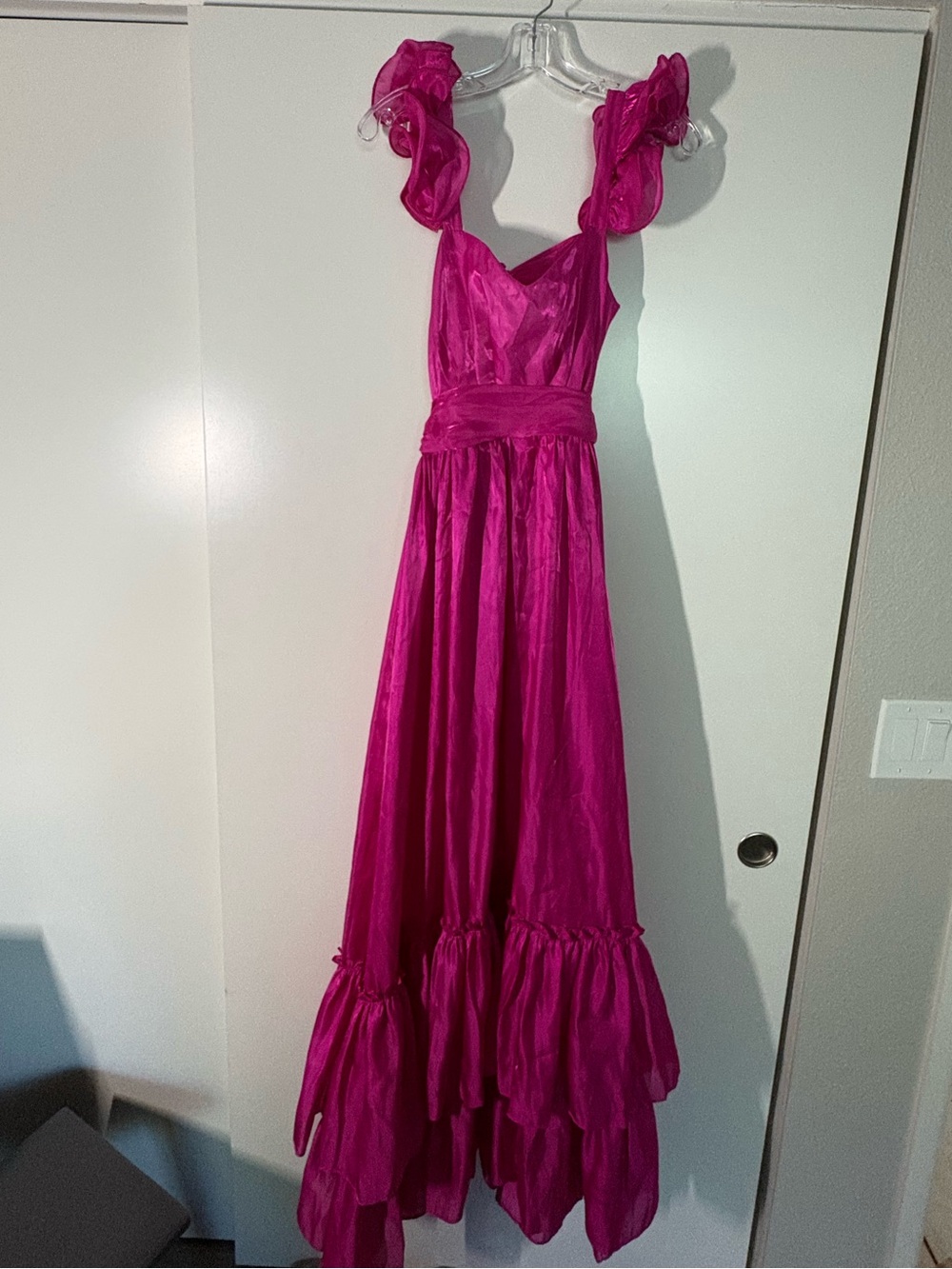 NWT Lulus Magenta Formal Floor Length Dress w/ Ruffle straps + hem w/tie back